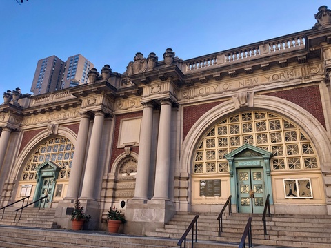 An iPhone photograph of the Asser Levy Public Baths’ facade. The entablature reads: FREE PUBLIC BATH