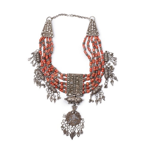 Necklace with Coral Beads